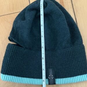 lululemon athletica dark green and aqua Beanie